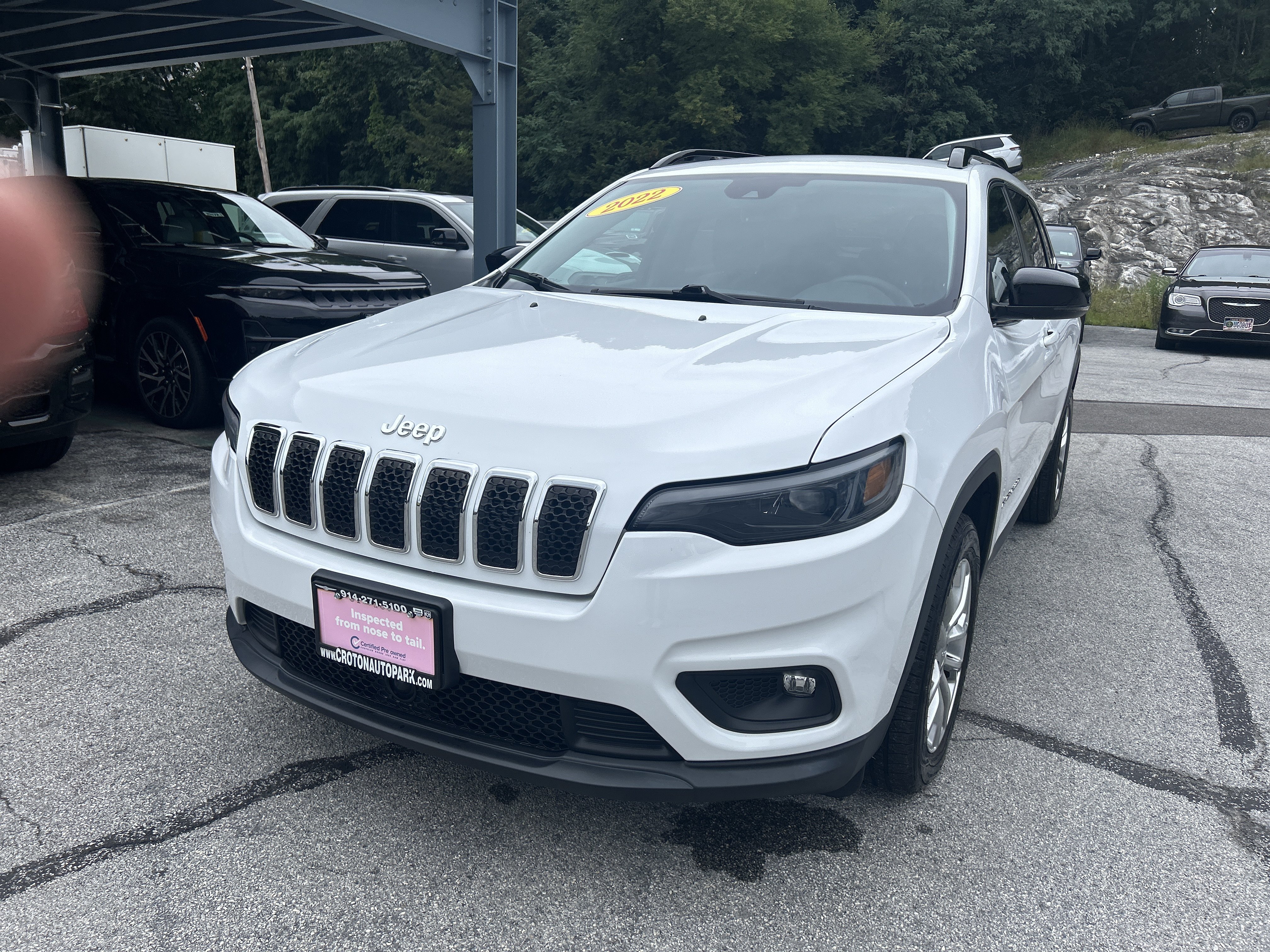 Certified 2022 Jeep Cherokee Latitude Lux FWD image 2