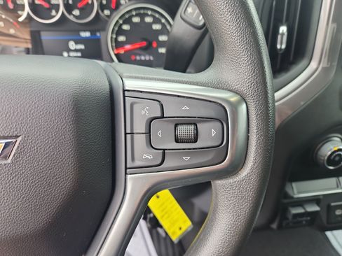 Used 2023 Chevrolet Silverado 2500 Custom w/ Custom Value Package image 19