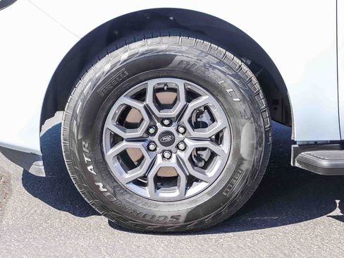 Certified 2025 Ford Expedition Active AWD/4WD image 9
