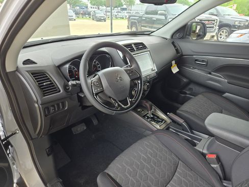 New 2026 Mitsubishi Outlander Sport LE AWD/4WD image 10