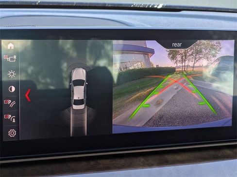 Used 2019 BMW 530i xDrive w/ Convenience Package image 29