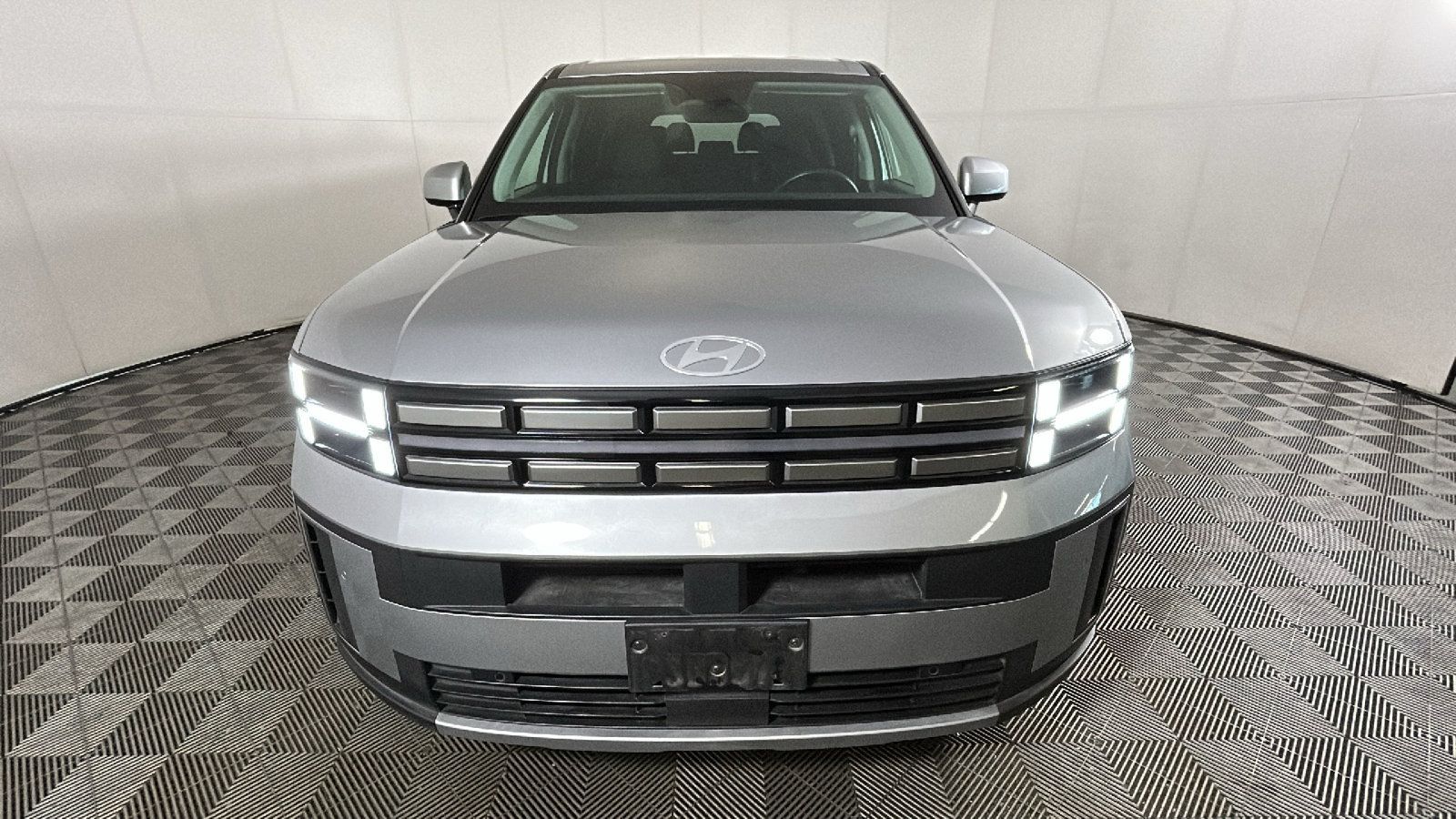 Used 2025 Hyundai Santa Fe SE FWD image 9