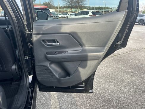 New 2026 Nissan Kicks SR image 16