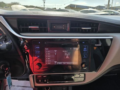 Used 2017 Toyota Corolla LE image 27