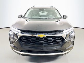 Used 2025 Chevrolet Trax LT w/ Driver Confidence Package FWD video 2