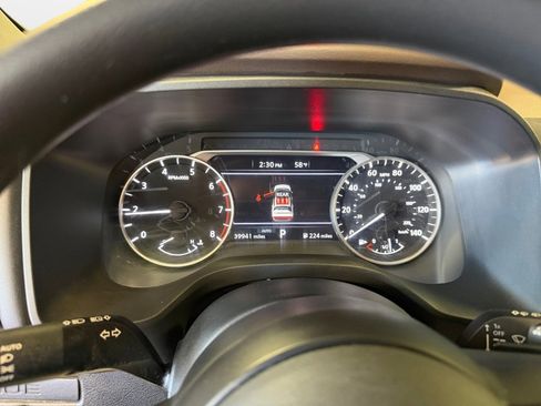 Used 2023 Nissan Rogue S AWD/4WD image 14