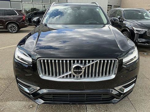 Used 2025 Volvo XC90 T8 Ultra w/ Protection Package Premier AWD/4WD image 12