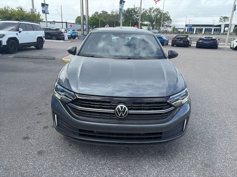 Used 2024 Volkswagen Jetta Sport image 3