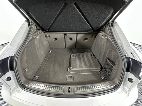 Certified 2026 Porsche Macan Turbo AWD/4WD image 41