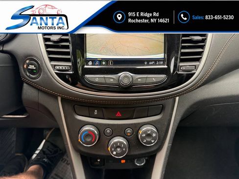 Used 2019 Chevrolet Trax LT w/ LT Convenience Package AWD/4WD image 9