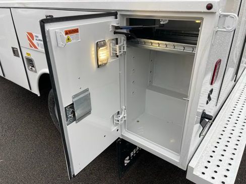 New 2026 Chevrolet Express 3500 Work Van w/ Power Convenience Package image 9