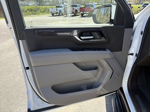 New 2026 GMC Yukon XL Elevation w/ Elevation Premium Package image 12