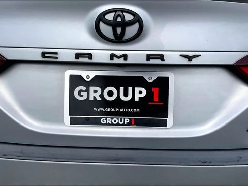 Used 2023 Toyota Camry SE FWD image 10
