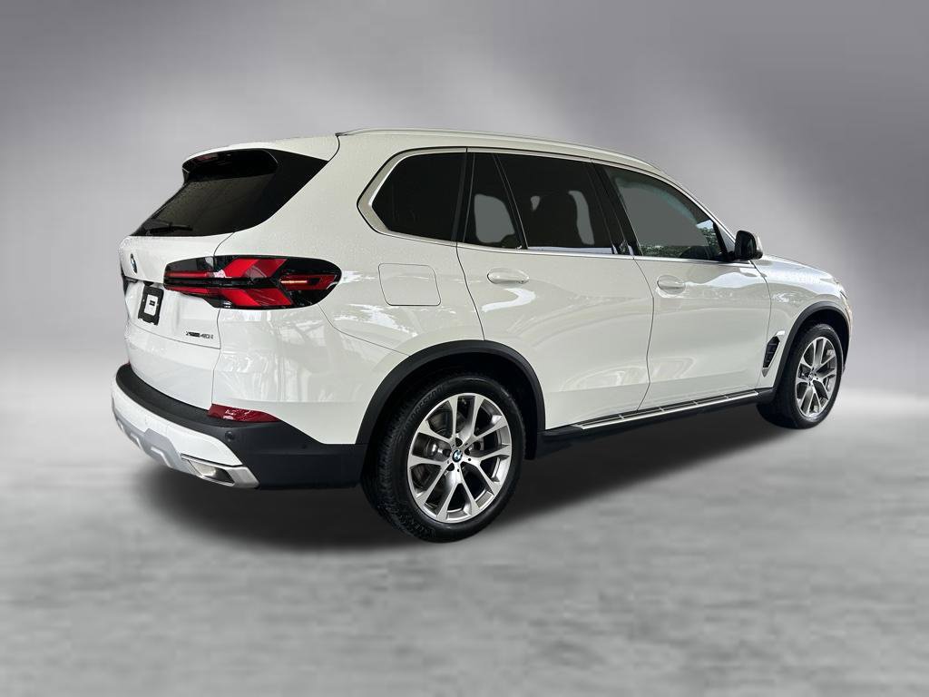 Used 2026 BMW X5 xDrive40i w/ Premium Package AWD/4WD image 3