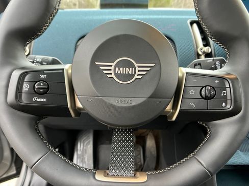 Used 2025 MINI Cooper Countryman S w/ Comfort Package Max image 14