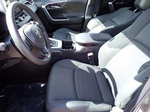 Used 2024 Toyota RAV4 SE w/ Convenience Package AWD/4WD image 13