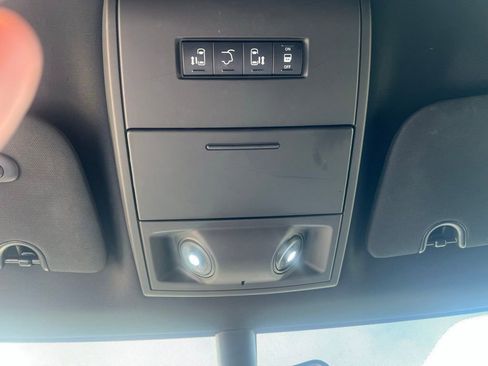 Used 2019 Dodge Grand Caravan GT FWD image 19