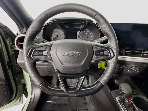 Used 2024 Chevrolet Trax RS image 11