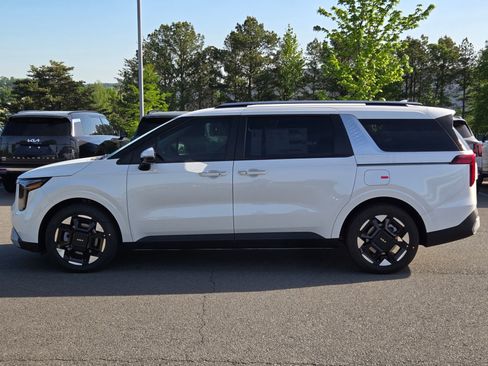 New 2026 Kia Carnival EX image 4