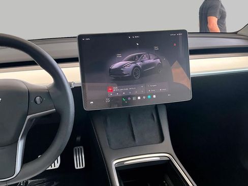 Used 2023 Tesla Model Y Performance AWD/4WD image 6