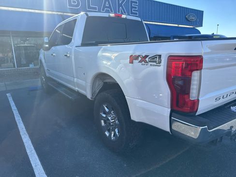 Used 2018 Ford F250 Lariat w/ Lariat Ultimate Package image 19