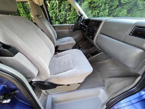 Used 1999 Volkswagen Eurovan MV FWD image 20