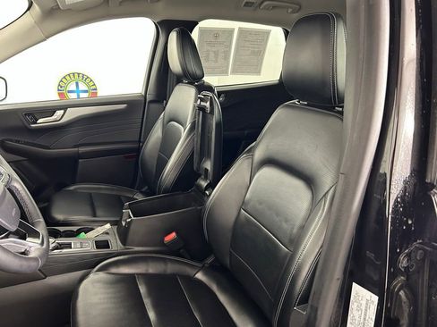 Used 2024 Ford Escape Platinum image 10