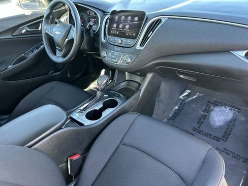 Used 2025 Chevrolet Malibu RS image 13