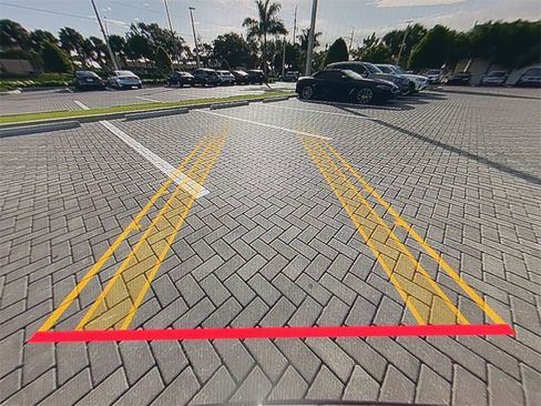 Used 2024 Mercedes-Benz GLC 300 4MATIC image 22