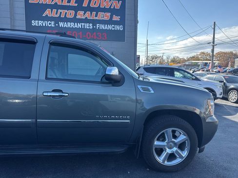 Used 2011 Chevrolet Avalanche LTZ image 10