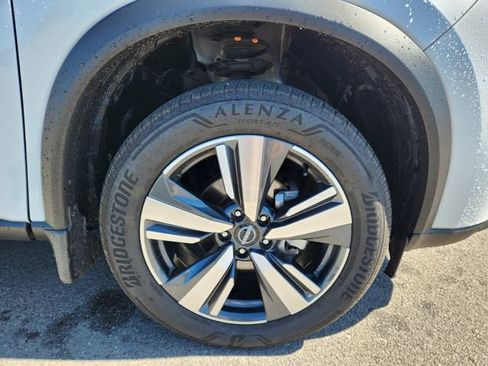 Used 2025 Nissan Rogue SL image 21