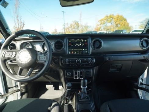 Used 2023 Jeep Gladiator Sport image 24