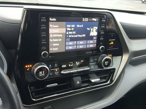 Certified 2020 Toyota Highlander XLE image 12