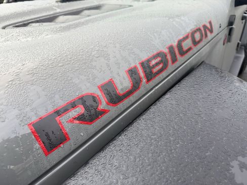 Used 2022 Jeep Gladiator Rubicon w/ Cold Weather Group image 6