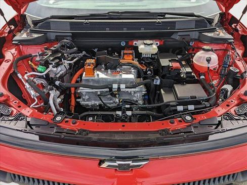 New 2025 Chevrolet Equinox EV RS image 16