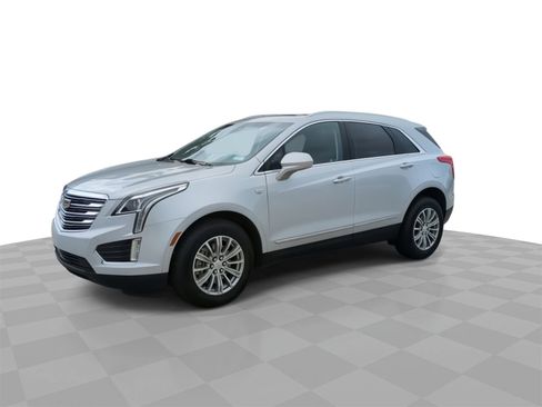 Certified 2018 Cadillac XT5 Luxury w/ Driver Awareness Package image 4