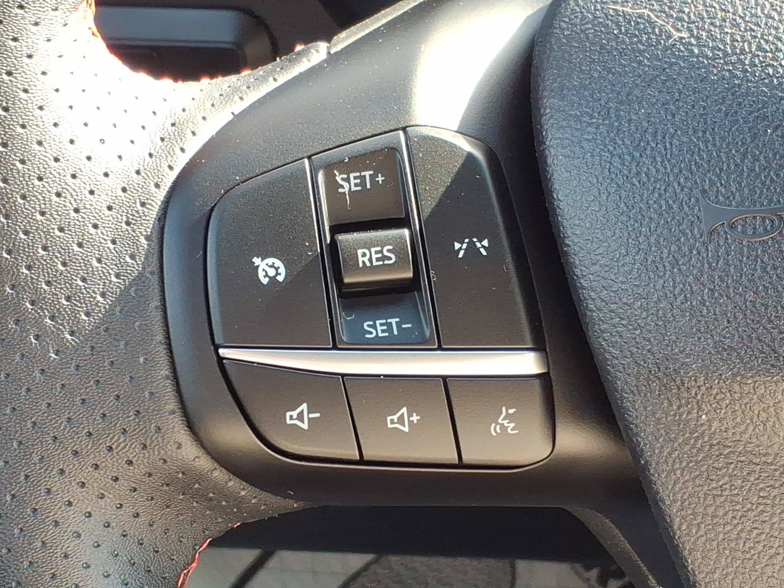 Used 2024 Ford Escape ST-Line AWD/4WD image 25