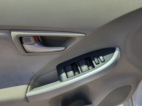Used 2012 Toyota Prius Two FWD image 17