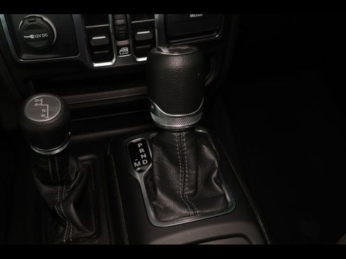 Used 2025 Jeep Wrangler Unlimited Sahara AWD/4WD image 24
