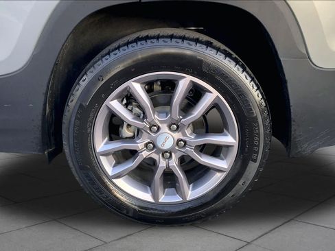 Used 2023 GMC Terrain SLT AWD/4WD image 11