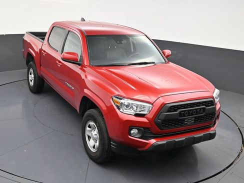 Used 2022 Toyota Tacoma SR5 RWD image 18