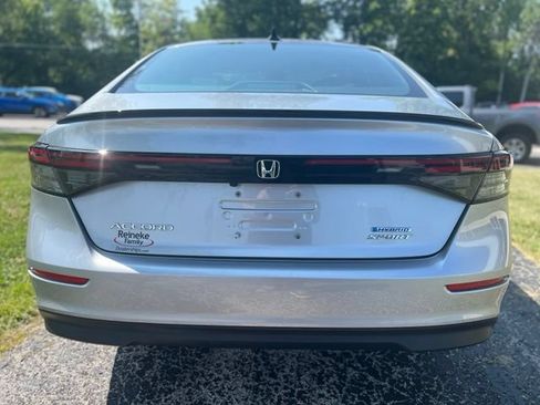 Used 2024 Honda Accord Sport image 7