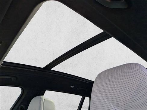 Certified 2025 BMW X7 xDrive40i image 17