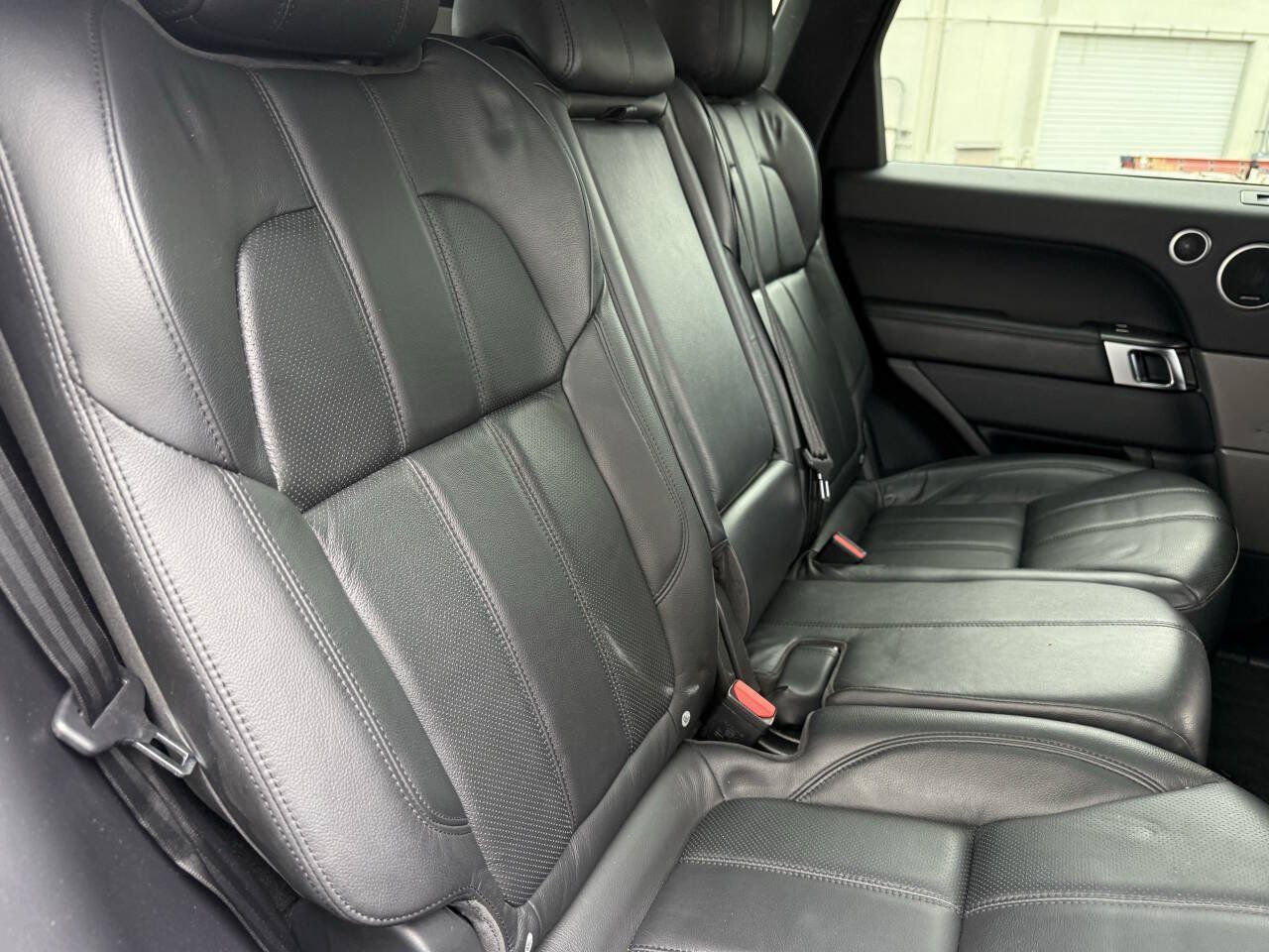 Used 2016 Land Rover Range Rover Sport SE AWD/4WD image 16