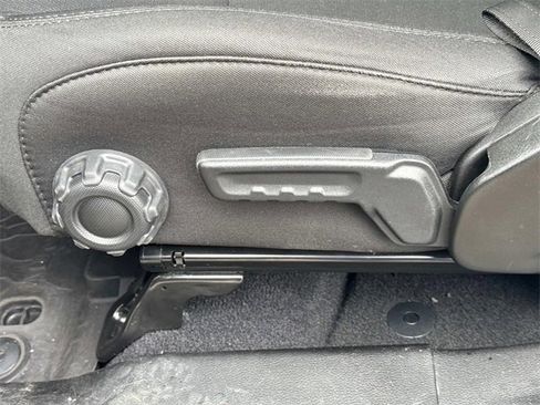 Used 2022 Jeep Gladiator Sport image 28