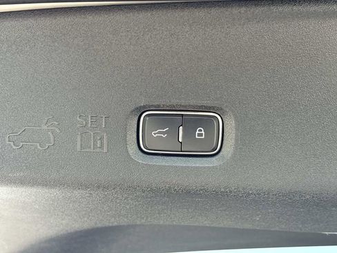 Certified 2025 Ford Expedition Max Platinum image 13