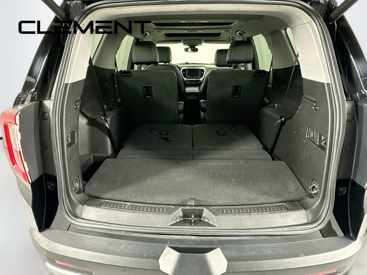 Used 2023 GMC Acadia SLT w/ Preferred Package AWD/4WD image 11