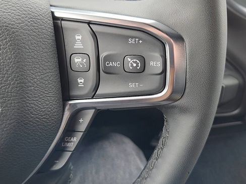 Used 2025 RAM 2500 Laramie AWD/4WD image 13