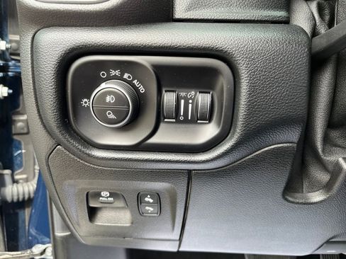 Used 2020 RAM 1500 Laramie AWD/4WD image 25