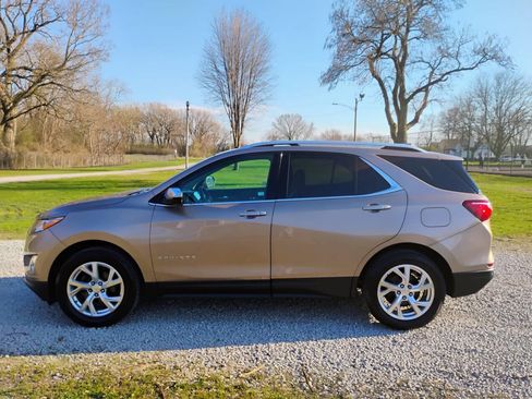 Used 2018 Chevrolet Equinox Premier image 13